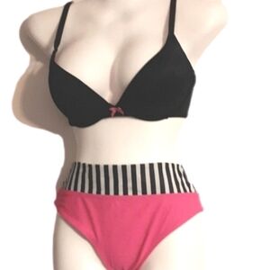 NWOT:  BOLD  COLOR!!  By Xhilaration